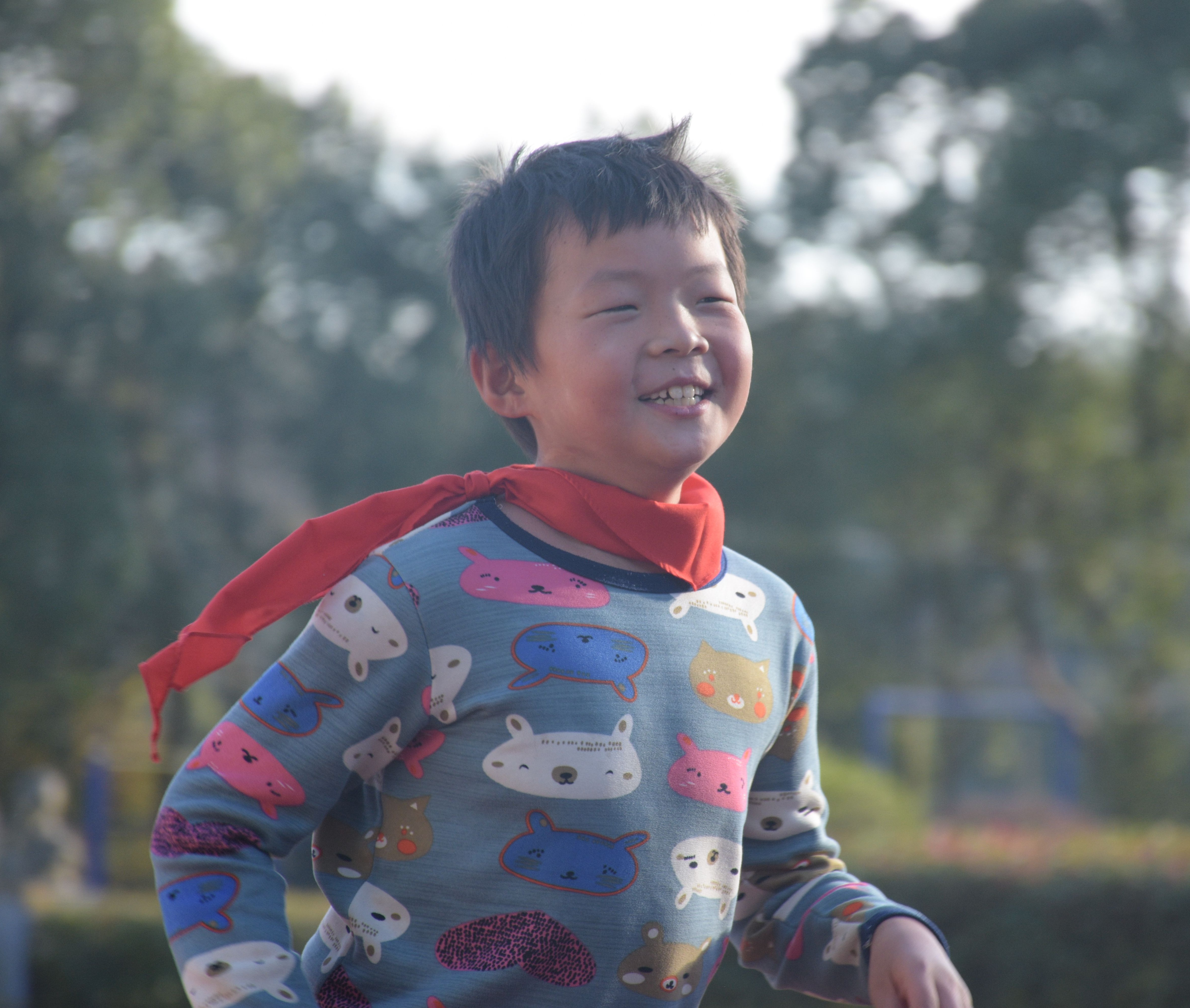 肆意奔跑的陽(yáng)光少年，愿你永遠(yuǎn)都這樣美好